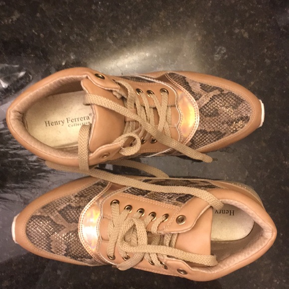 New sparkle tan Henry Ferrara size 9.5 - Picture 2 of 5